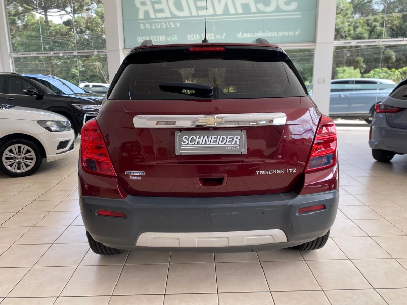 TRACKER 1.8 MPFI LTZ 4X2 16V FLEX 4P AUTOMÁTICO - 2015 - NOVA PETRóPOLIS