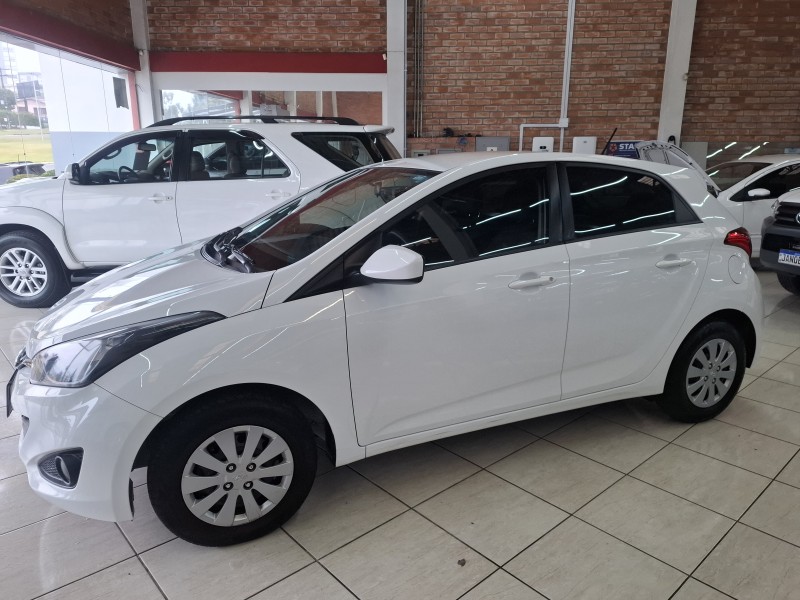 HB20 1.6 COMFORT 16V FLEX 4P MANUAL - 2015 - FARROUPILHA
