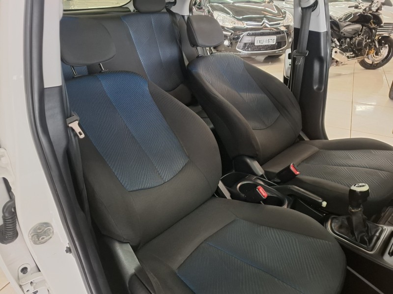 HB20 1.6 COMFORT 16V FLEX 4P MANUAL - 2015 - FARROUPILHA