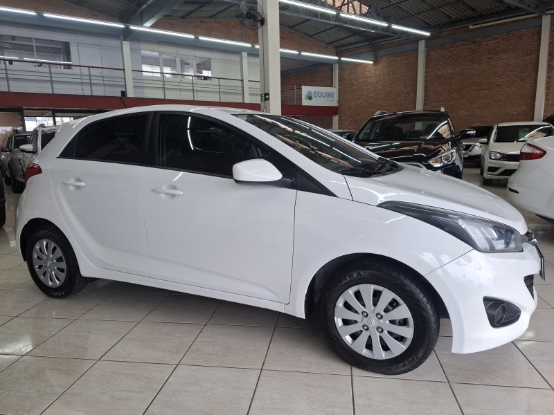 HB20 1.6 COMFORT 16V FLEX 4P MANUAL - 2015 - FARROUPILHA