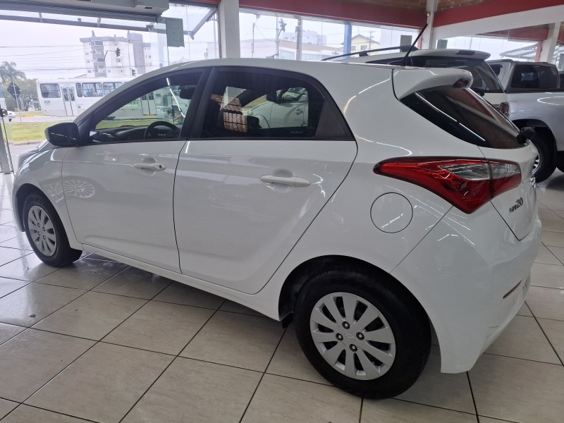 HB20 1.6 COMFORT 16V FLEX 4P MANUAL - 2015 - FARROUPILHA
