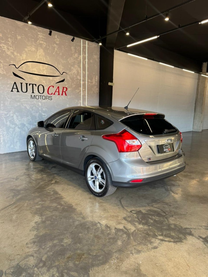 FOCUS 2.0 SE PLUS 16V FLEX 4P AUTOMÁTICO - 2015 - CAXIAS DO SUL