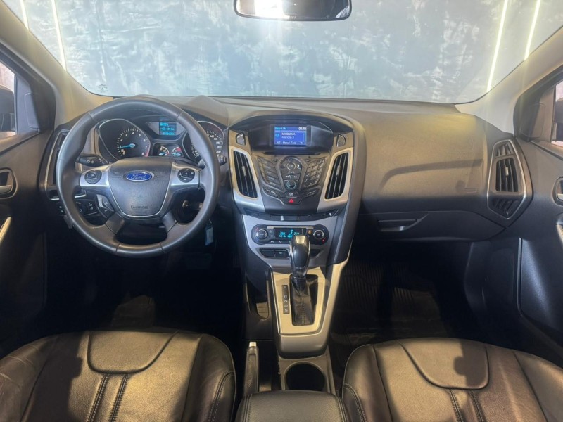 FOCUS 2.0 SE PLUS 16V FLEX 4P AUTOMÁTICO - 2015 - CAXIAS DO SUL