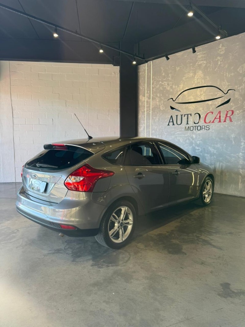 FOCUS 2.0 SE PLUS 16V FLEX 4P AUTOMÁTICO - 2015 - CAXIAS DO SUL