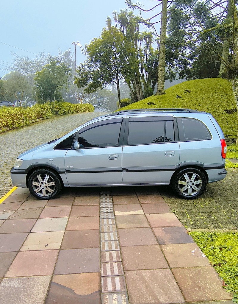 ZAFIRA 2.0 MPFI ELITE 8V FLEX 4P AUTOMÁTICO - 2010 - FARROUPILHA