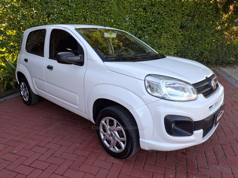 UNO 1.0 EVO ATTRACTIVE 8V FLEX 4P MANUAL - 2017 - ROLANTE