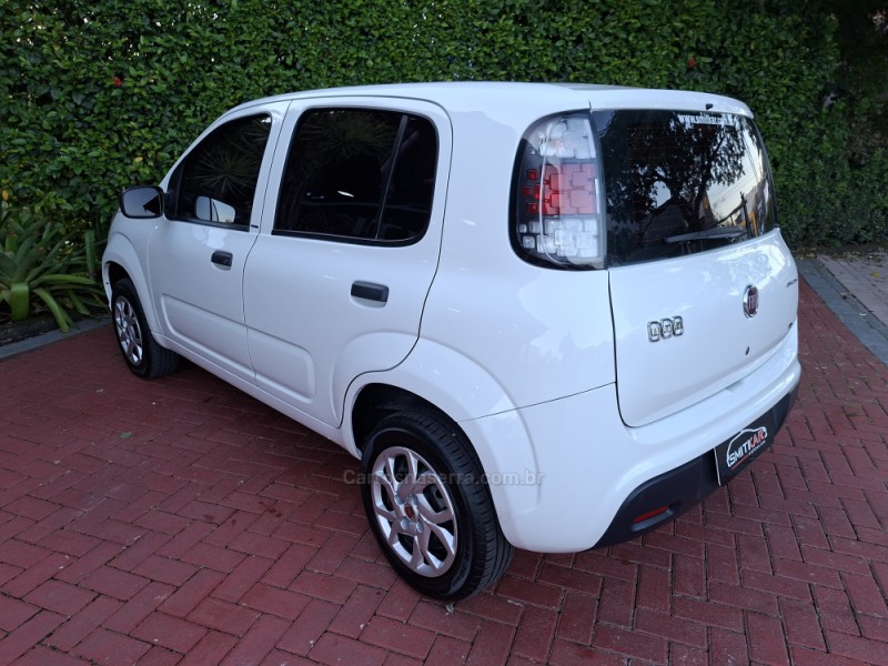 UNO 1.0 EVO ATTRACTIVE 8V FLEX 4P MANUAL - 2017 - ROLANTE