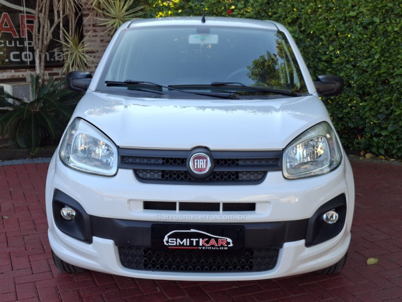 UNO 1.0 EVO ATTRACTIVE 8V FLEX 4P MANUAL - 2017 - ROLANTE