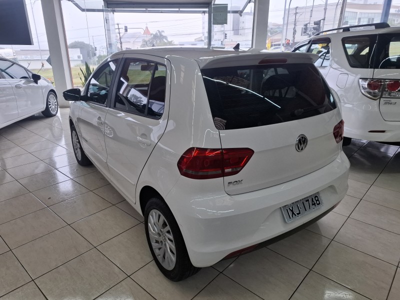 FOX 1.0 MI COMFORTLINE 8V FLEX 4P MANUAL - 2017 - FARROUPILHA
