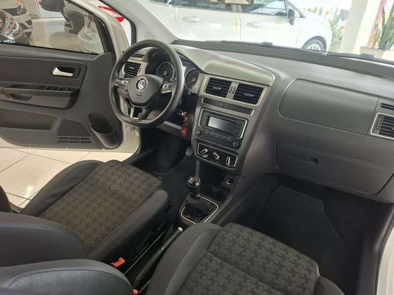 FOX 1.0 MI COMFORTLINE 8V FLEX 4P MANUAL - 2017 - FARROUPILHA