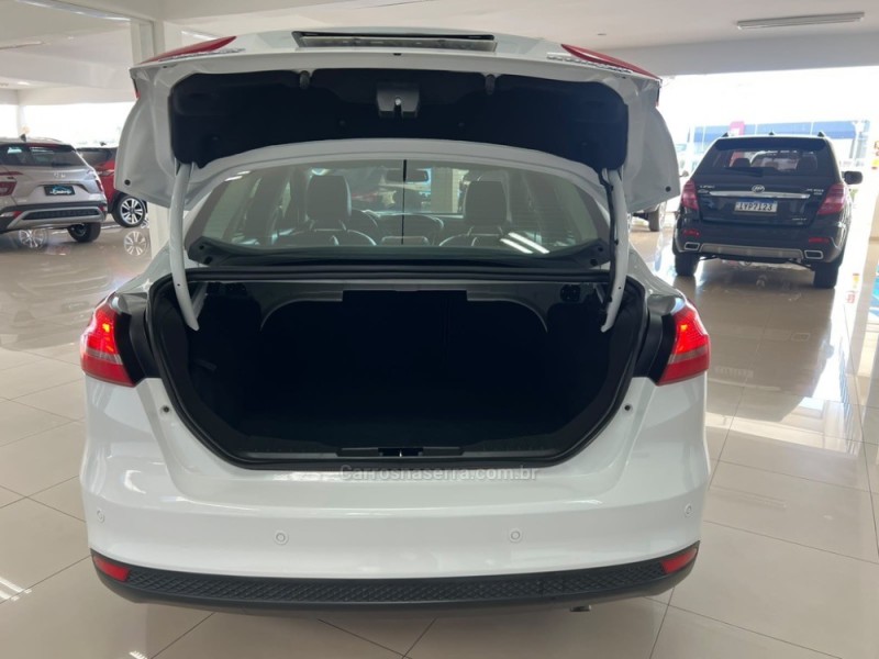 FOCUS 2.0 TITANIUM SEDAN 16V FLEX 4P AUTOMÁTICO - 2016 - TAQUARA