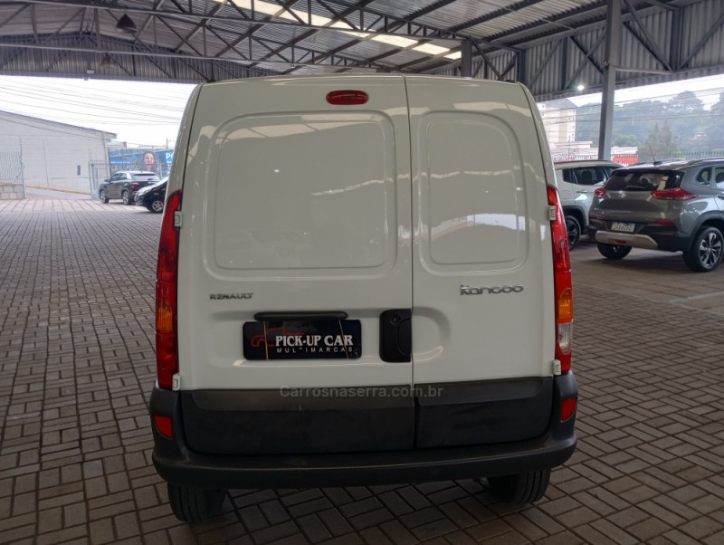 KANGOO 1.6 EXPRESS 16V FLEX 4P MANUAL - 2016 - CAXIAS DO SUL