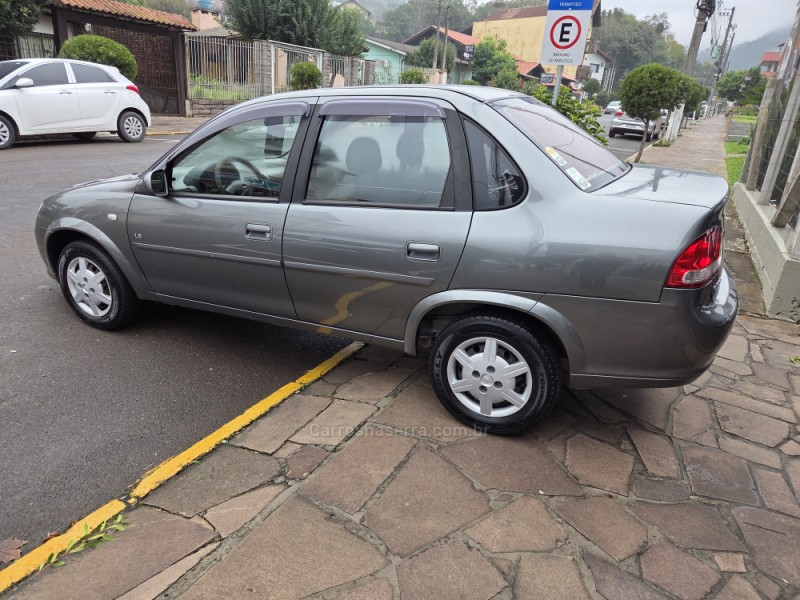 CLASSIC 1.0 VHC LS 8V FLEX 4P MANUAL - 2011 - PICADA CAFé