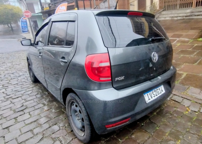FOX 1.0 MI 8V FLEX 4P MANUAL - 2014 - CAXIAS DO SUL