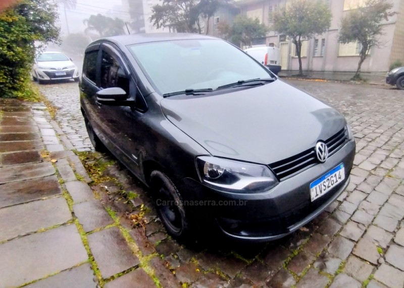 FOX 1.0 MI 8V FLEX 4P MANUAL - 2014 - CAXIAS DO SUL