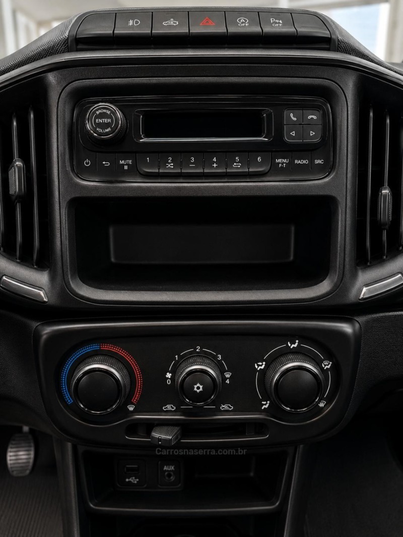STRADA 1.3 FREEDOM PLUS CS 8V FLEX 2P MANUAL - 2022 - LAJEADO