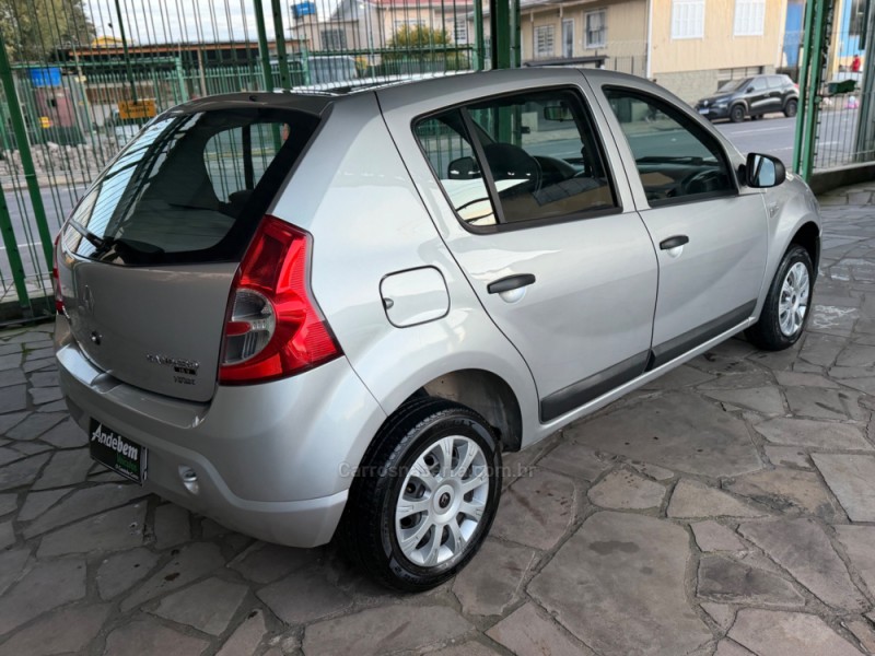 SANDERO 1.0 EXPRESSION 16V FLEX 4P MANUAL - 2010 - CAXIAS DO SUL