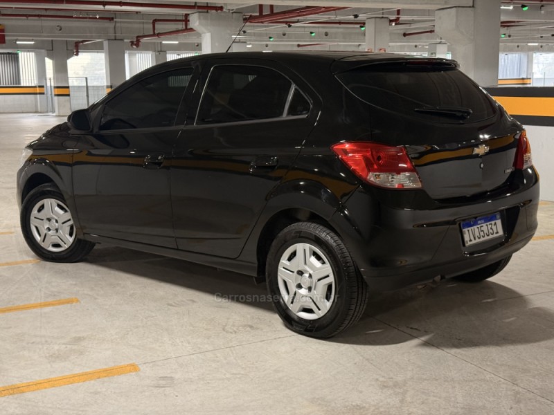 ONIX 1.0 LT 12V FLEX 4P MANUAL - 2014 - CAXIAS DO SUL