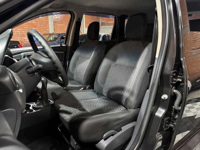 DUSTER 1.6 EXPRESSION 4X2 16V FLEX 4P MANUAL - 2013 - BENTO GONçALVES