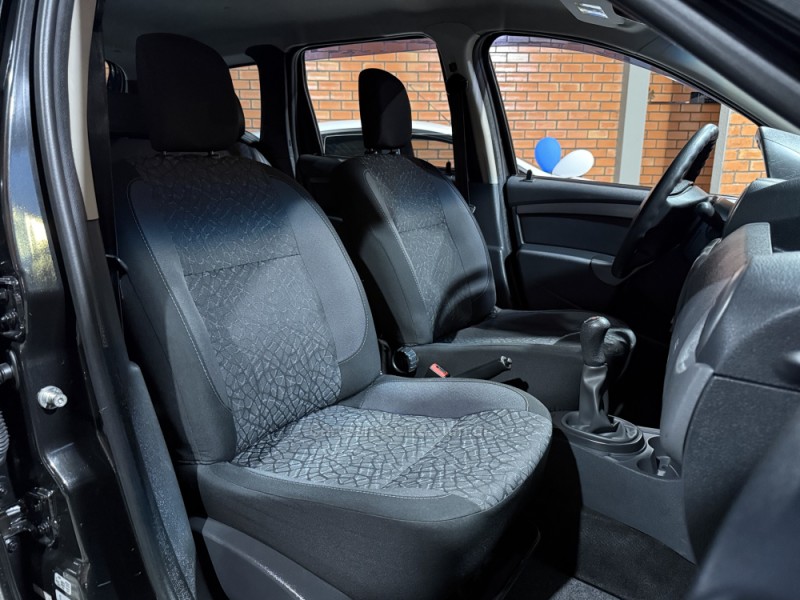 DUSTER 1.6 EXPRESSION 4X2 16V FLEX 4P MANUAL - 2013 - BENTO GONçALVES