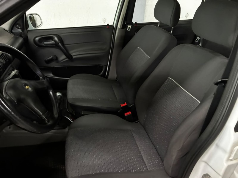 CLASSIC 1.0 MPFI LS 8V FLEX 4P MANUAL - 2014 - BOM PRINCíPIO