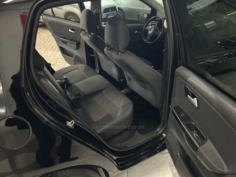 FOX 1.6 MI 8V FLEX 4P MANUAL - 2013 - CAXIAS DO SUL