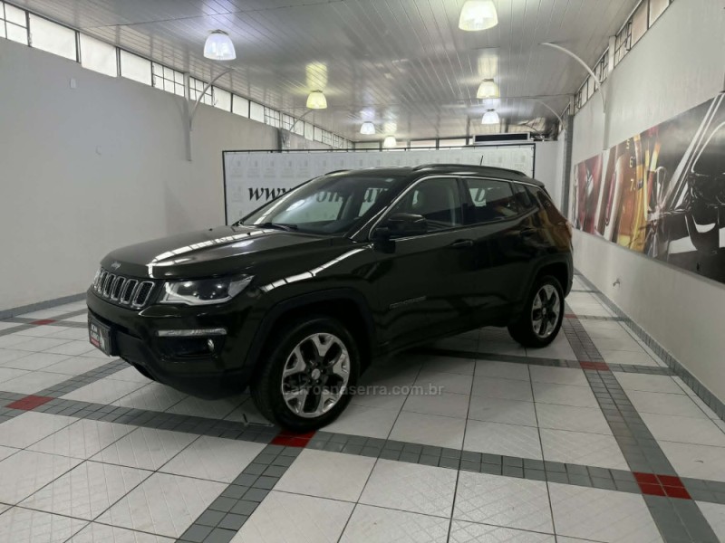COMPASS 2.0 16V DIESEL LONGITUDE 4X4 AUTOMÁTICO - 2019 - PORTO ALEGRE