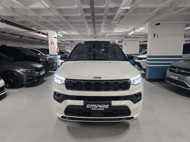 COMPASS 2.0 BLACKHAWK 4 TURBO GASOLINA 4P AUTOMÁTICO - 2025 - PORTO ALEGRE