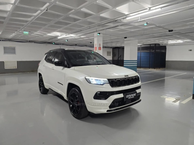 COMPASS 2.0 BLACKHAWK 4 TURBO GASOLINA 4P AUTOMÁTICO - 2025 - PORTO ALEGRE