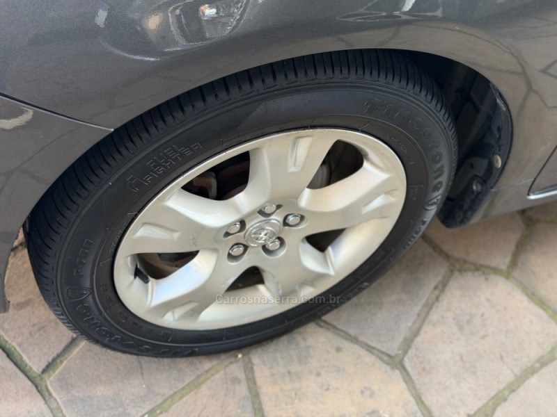 COROLLA 1.8 GLI 16V FLEX 4P AUTOMÁTICO - 2011 - NOVA PRATA