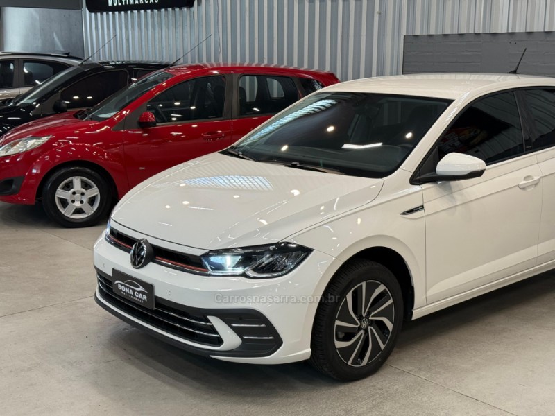 POLO 1.0 170 TSI 12V HIGHLINE FLEX 4P AUTOMÁTICO - 2023 - CAXIAS DO SUL