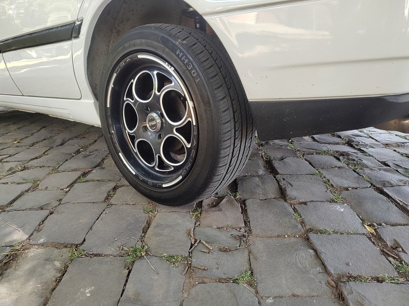 GOLF 2.0 MI GLX 8V GASOLINA 4P MANUAL - 1997 - CAXIAS DO SUL