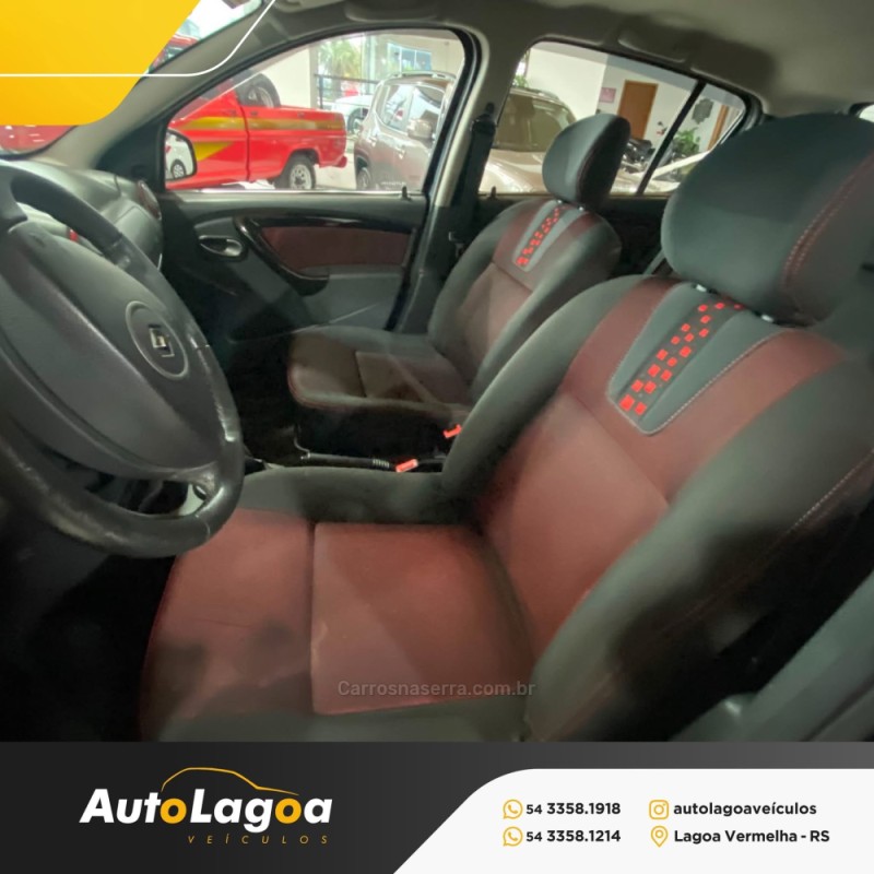 SANDERO 1.6 STEPWAY 16V FLEX 4P MANUAL - 2014 - LAGOA VERMELHA