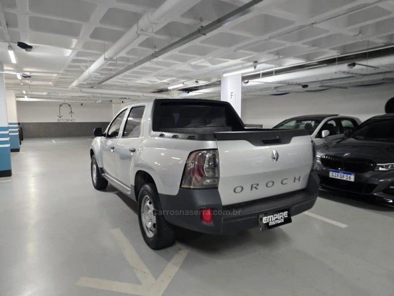 OROCH 1.6 16V SCE PRO FLEX 4P MANUAL - 2024 - PORTO ALEGRE