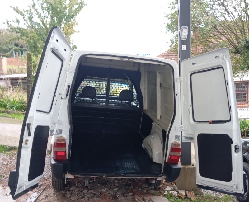 FIORINO 1.3 MPI FIRE FURGÃO 8V GASOLINA 2P MANUAL - 2005 - CAXIAS DO SUL
