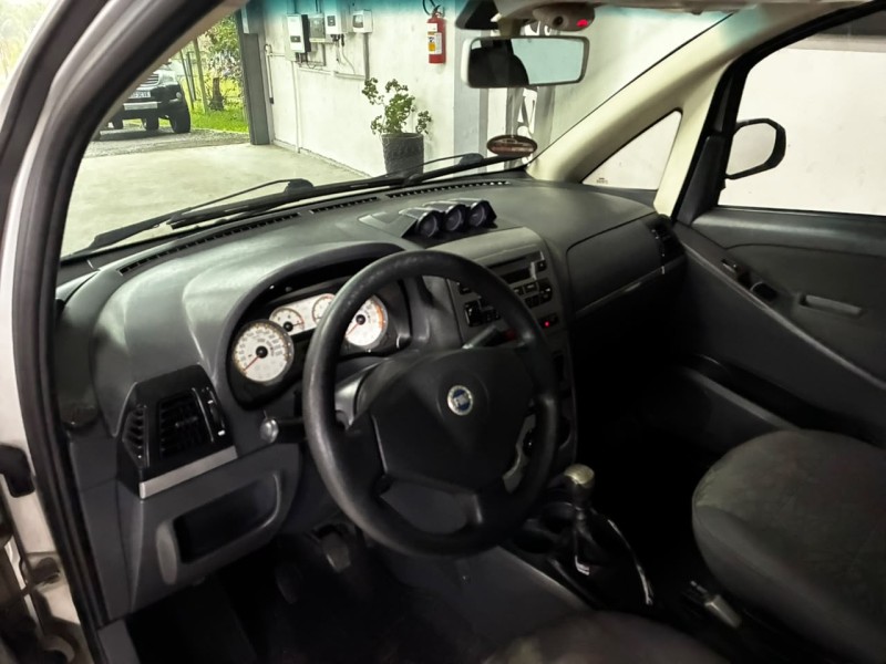 IDEA 1.8 MPI ADVENTURE 8V FLEX 4P MANUAL - 2008 - BOM PRINCíPIO