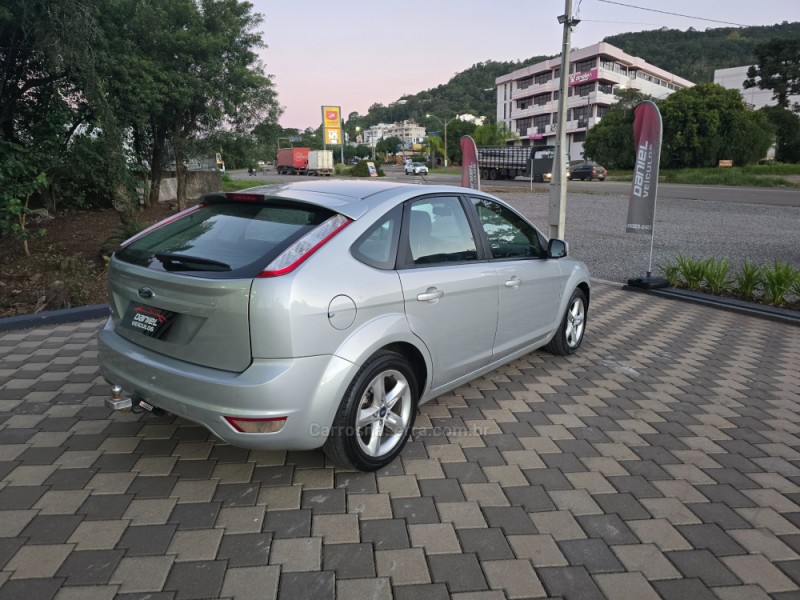 FOCUS 1.6 GLX 16V FLEX 4P MANUAL - 2013 - ENCANTADO