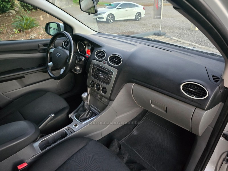 FOCUS 1.6 GLX 16V FLEX 4P MANUAL - 2013 - ENCANTADO