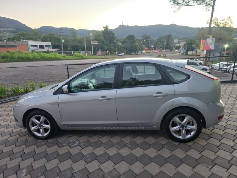 FOCUS 1.6 GLX 16V FLEX 4P MANUAL - 2013 - ENCANTADO