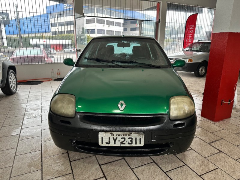 CLIO 1.0 RL 8V GASOLINA 4P MANUAL - 2001 - CAXIAS DO SUL