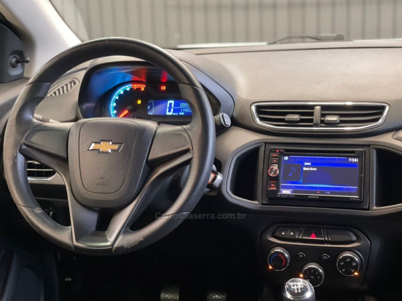 ONIX 1.4 MPFI LT 8V FLEX 4P MANUAL - 2013 - DOIS IRMãOS