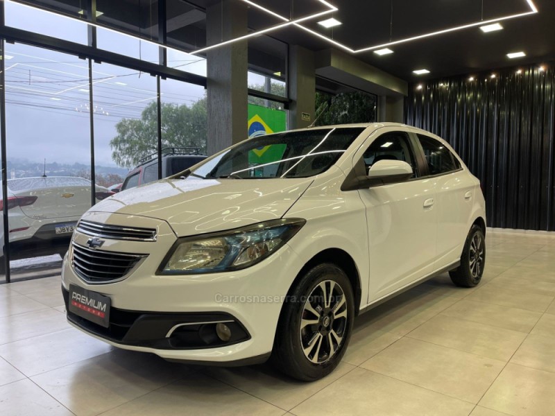 ONIX 1.4 MPFI LT 8V FLEX 4P MANUAL - 2013 - DOIS IRMãOS