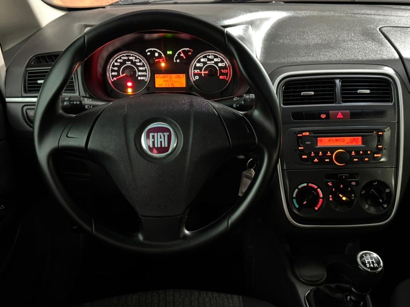 PUNTO 1.6 ESSENCE 16V FLEX 4P MANUAL - 2011 - CAXIAS DO SUL