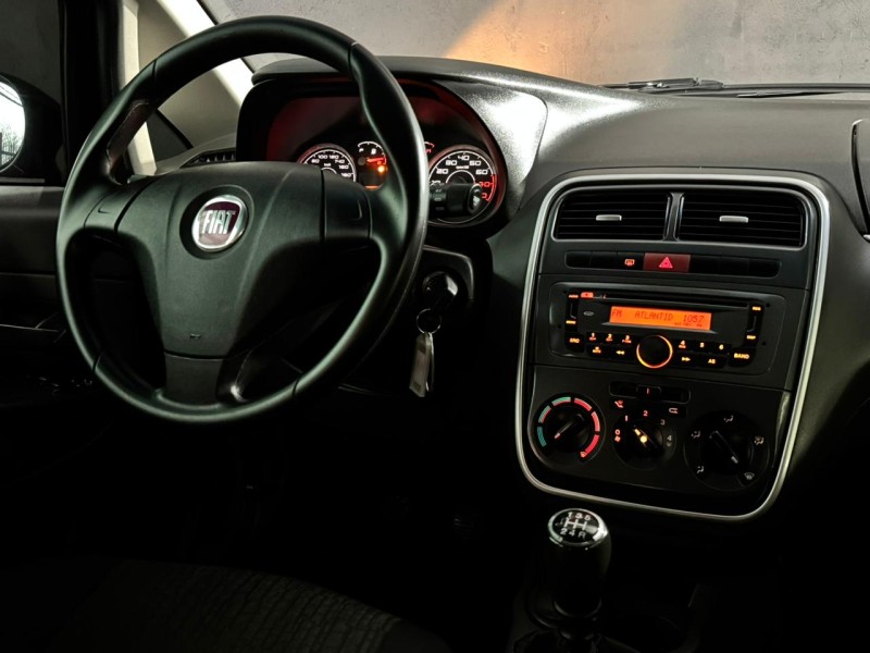PUNTO 1.6 ESSENCE 16V FLEX 4P MANUAL - 2011 - CAXIAS DO SUL