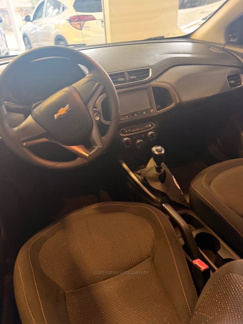 ONIX 1.4 MPFI LT 8V FLEX 4P MANUAL - 2015 - FARROUPILHA