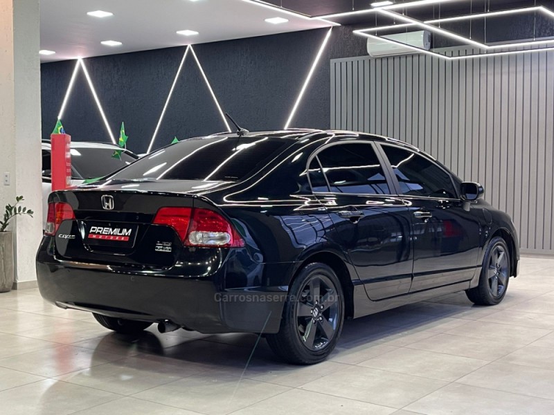 CIVIC 1.8 LXS 16V FLEX 4P MANUAL - 2010 - DOIS IRMãOS