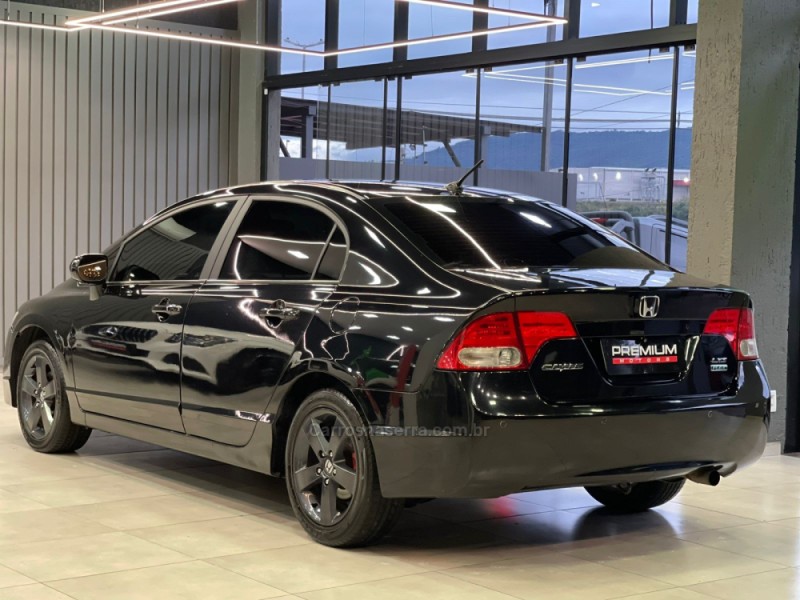 CIVIC 1.8 LXS 16V FLEX 4P MANUAL - 2010 - DOIS IRMãOS