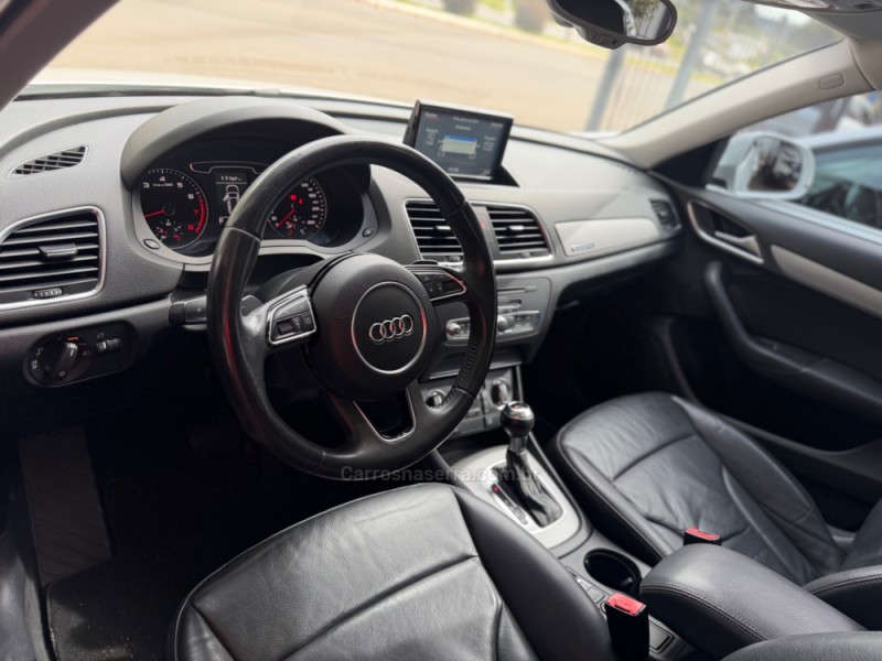Q3 2.0 TFSI AMBIENTE QUATTRO 4P GASOLINA S TRONIC - 2014 - NOVA PRATA