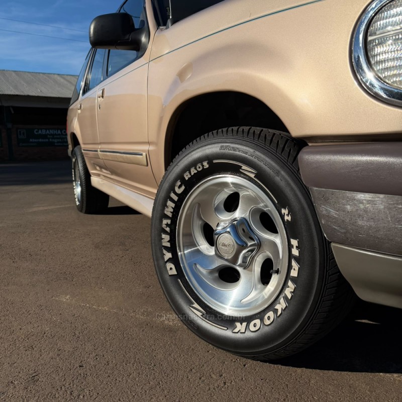 EXPLORER 4.0 XLT 4X2 V6 GASOLINA 4P AUTOMÁTICO - 1995 - VACARIA