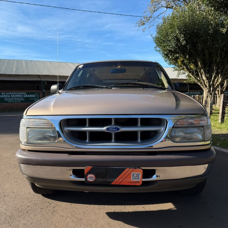 EXPLORER 4.0 XLT 4X2 V6 GASOLINA 4P AUTOMÁTICO - 1995 - VACARIA
